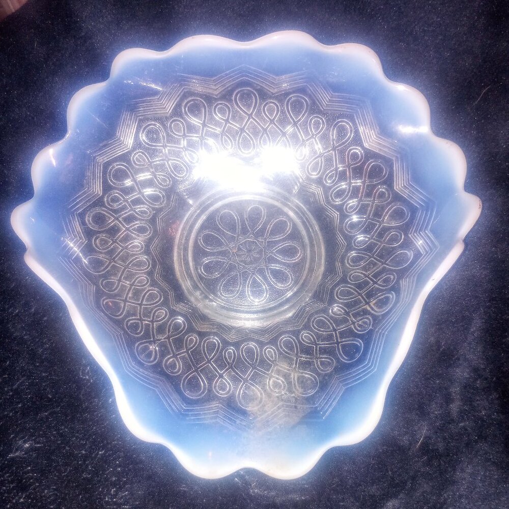 8" Antique Jefferson Glass Dish Opalescent Many Loops Pattern